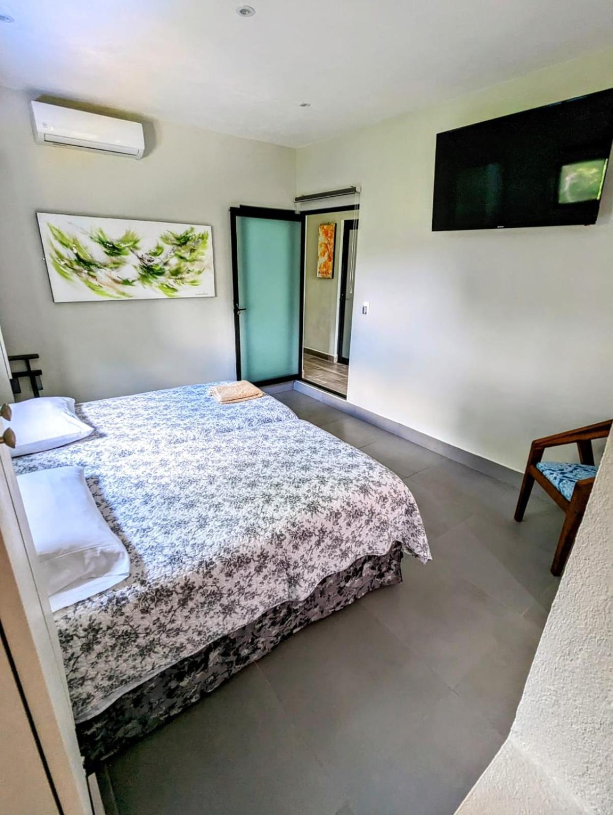 The Blue Eco Lodge Tikuch Bagian luar foto